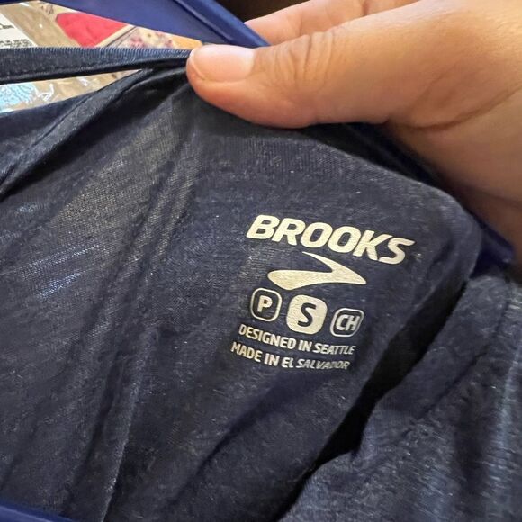 Brooks small blue top - Picture 5 of 6